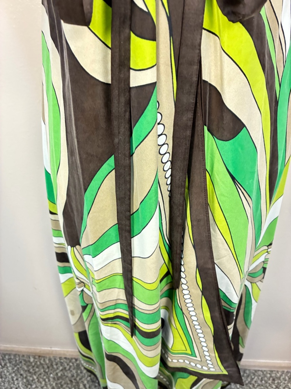 Micheal Kors 100% Silk Handkerchief Hem printed Dress - Picture 3 of 13